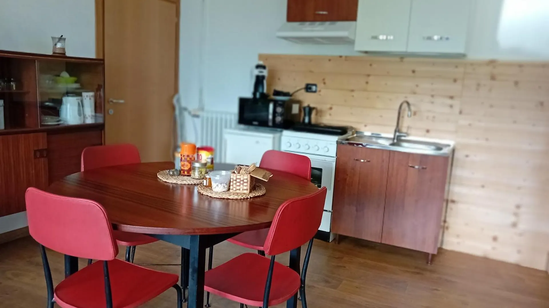 Apartment Serok: Casa Nel Bosco Con Bio Sauna Civo
